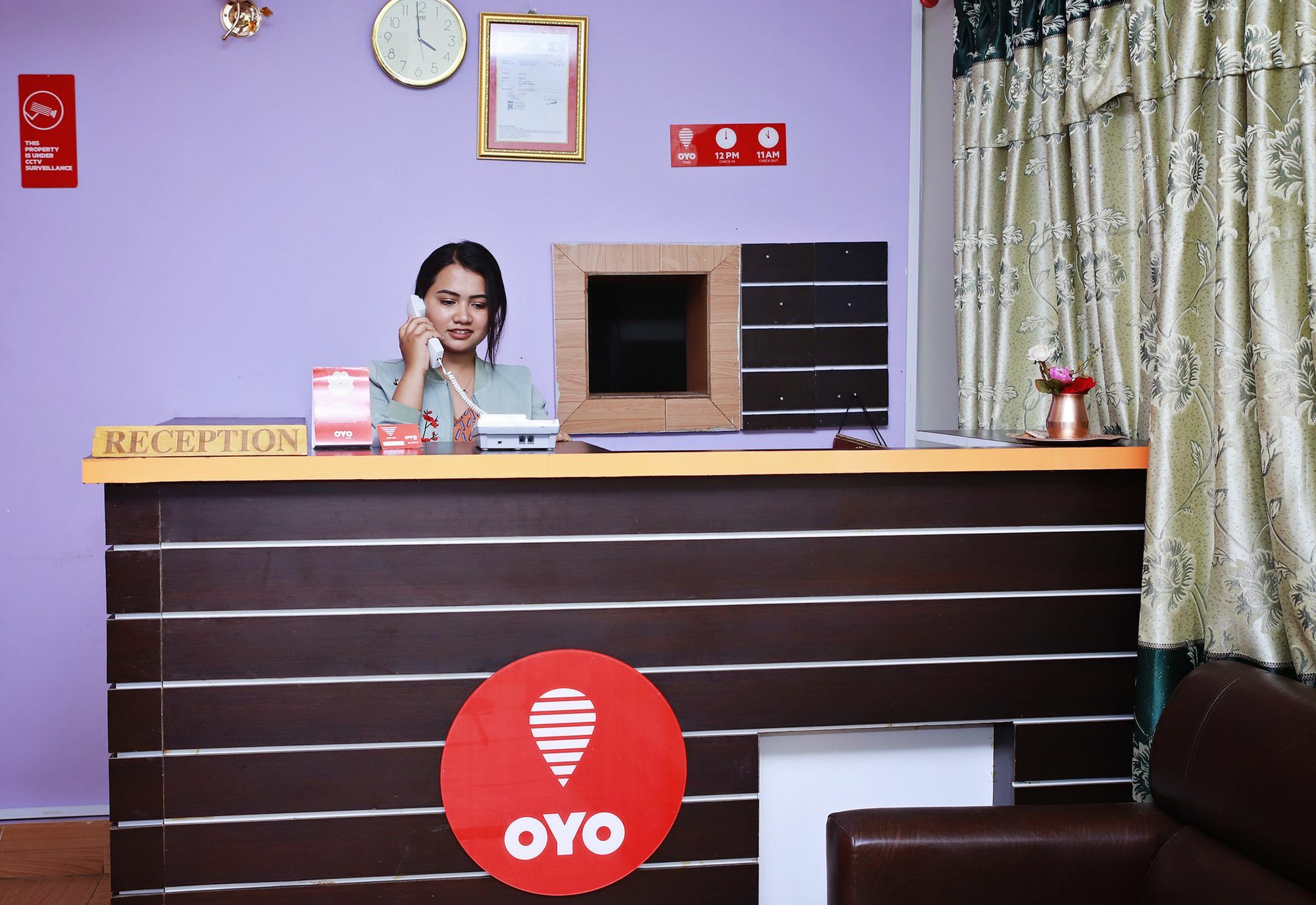 Oyo 575 Api Suites Pokhara Exterior photo