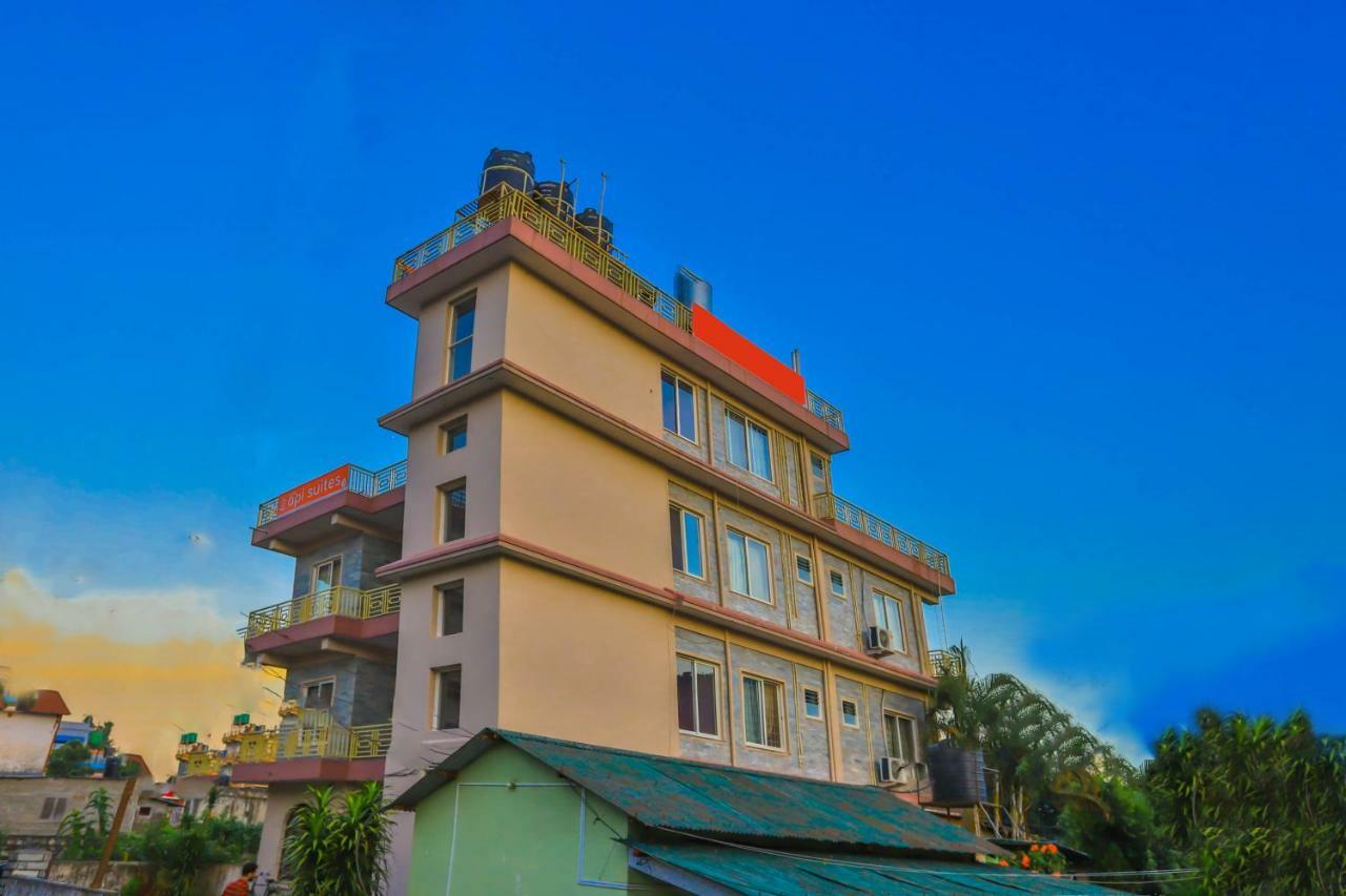 Oyo 575 Api Suites Pokhara Exterior photo